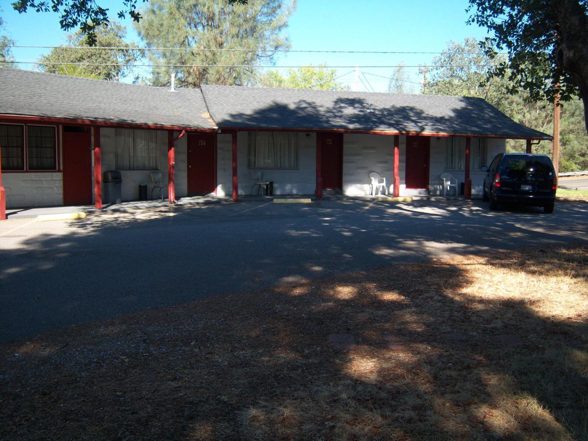 Shasta Dam Motel Шаста Лейк Екстер'єр фото