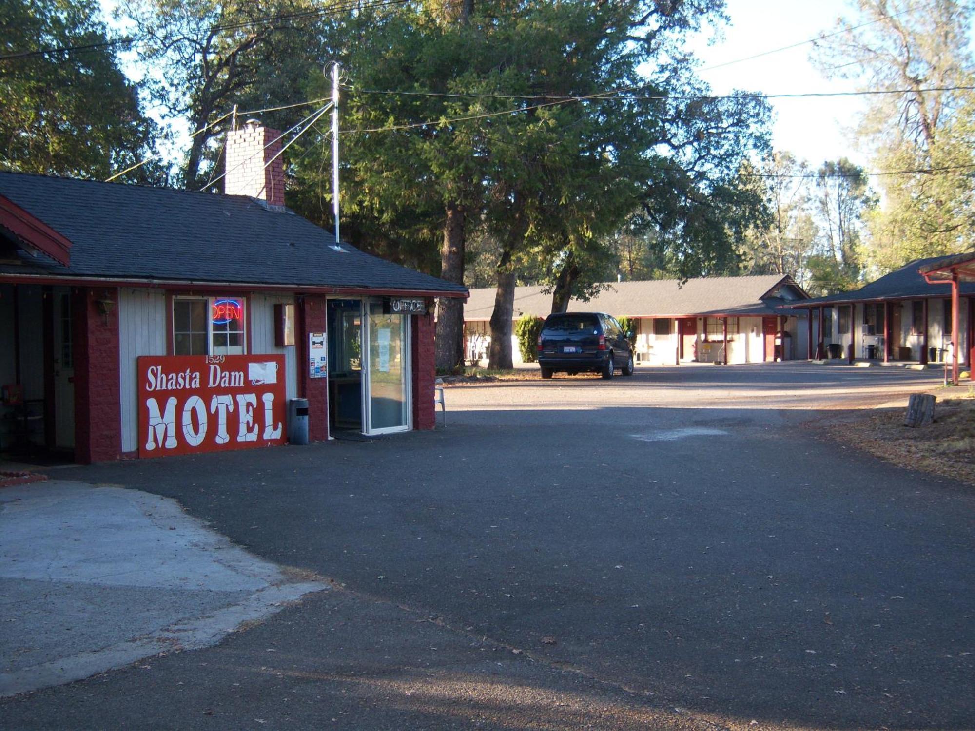 Shasta Dam Motel Шаста Лейк Екстер'єр фото